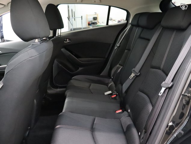 Mazda Mazda3 10