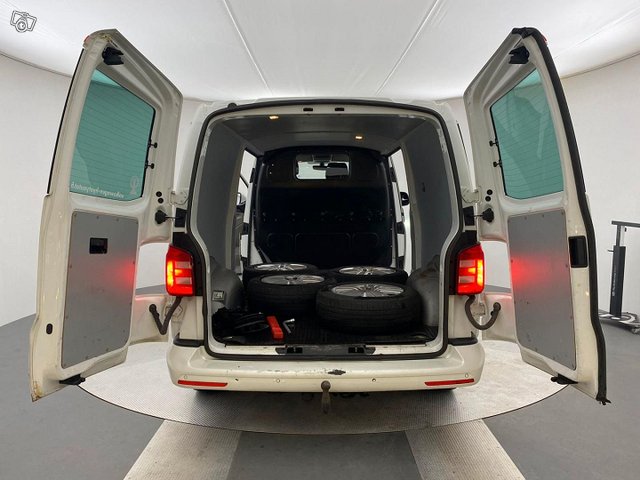 Volkswagen Transporter 13
