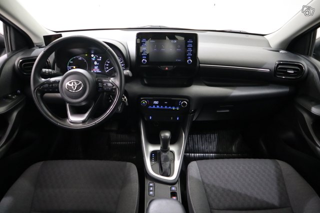 Toyota Yaris 18