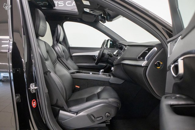 Volvo XC90 9
