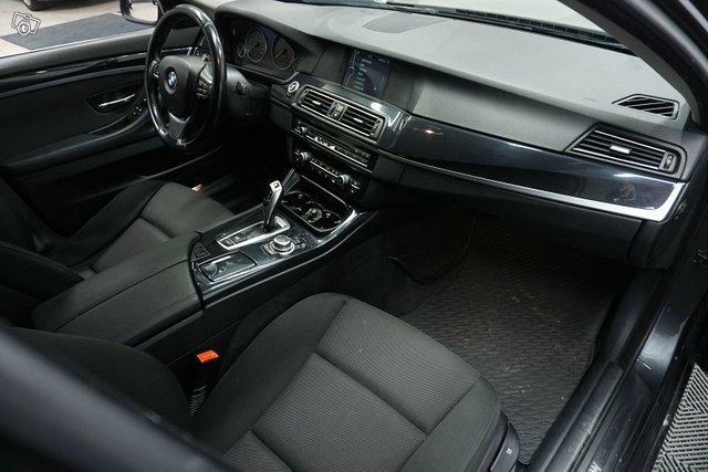 BMW 525 16