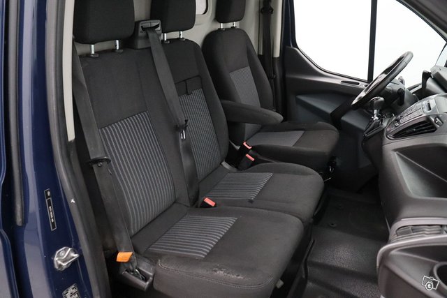 Ford Transit Custom 12