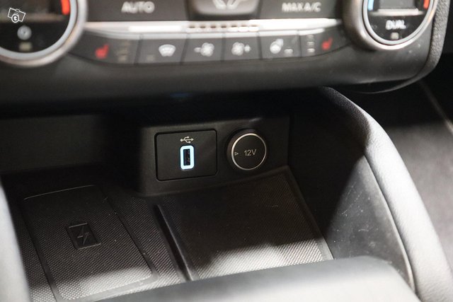 Ford Focus 25