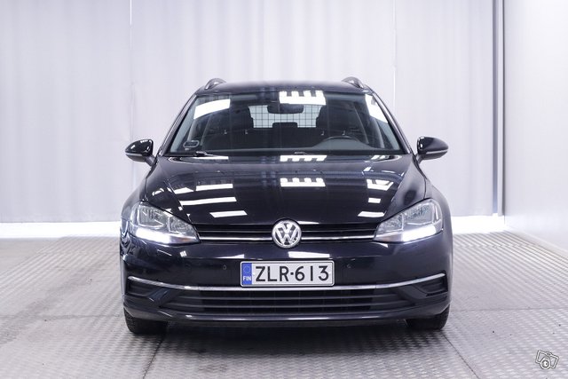 Volkswagen Golf 9