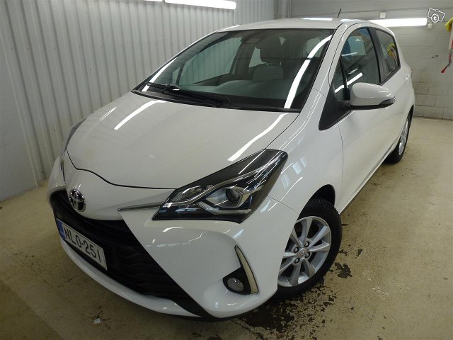 Toyota Yaris 1