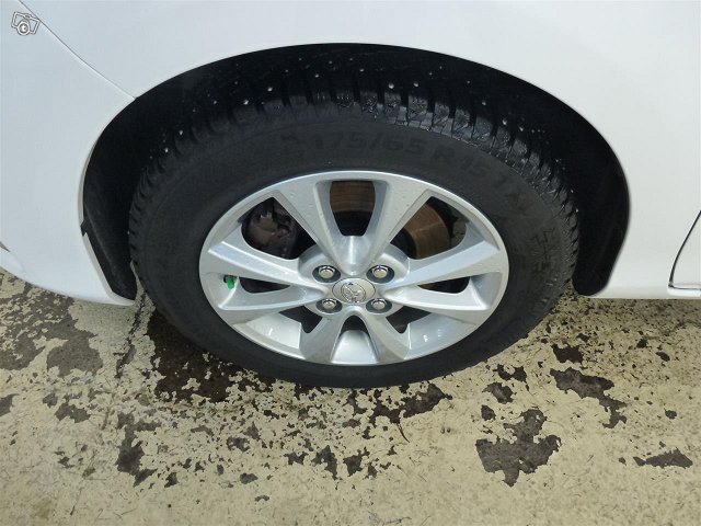 Toyota Yaris 18