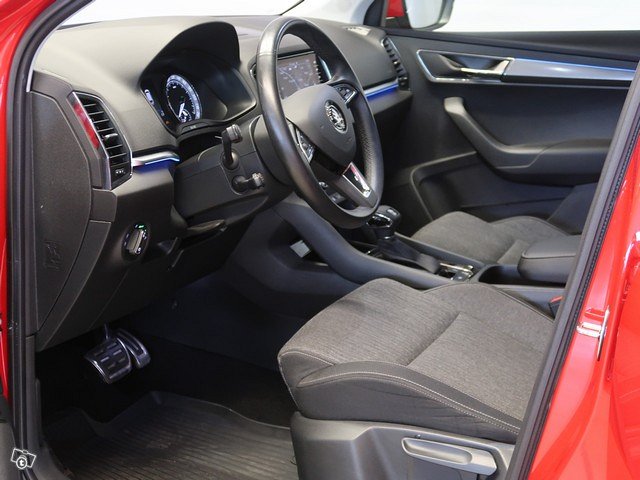 SKODA Karoq 5