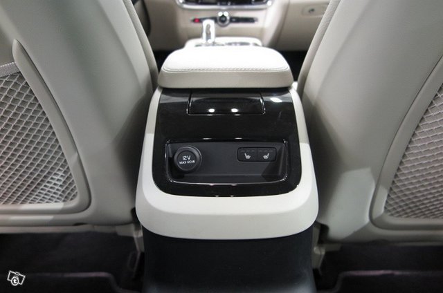 VOLVO V90 15