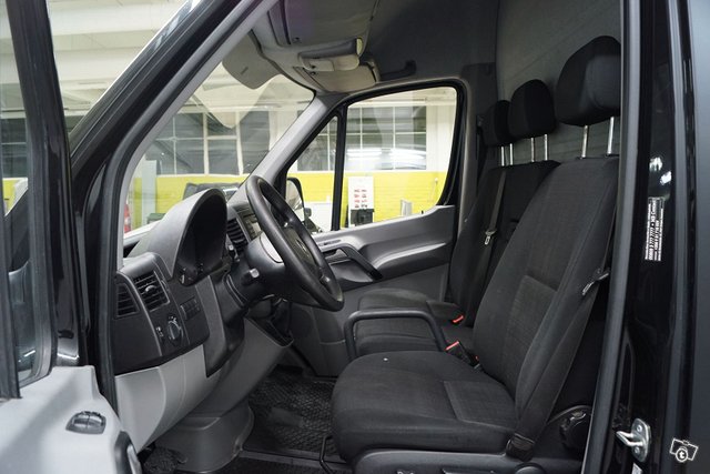 Mercedes-Benz Sprinter 8