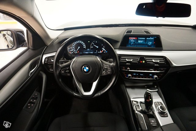 BMW 520 22