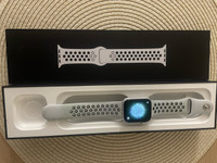 Apple Watch Nike+ series 5 GPS Silver Aluminiumin