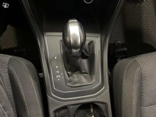 Volkswagen Touran 23