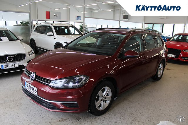 VOLKSWAGEN GOLF