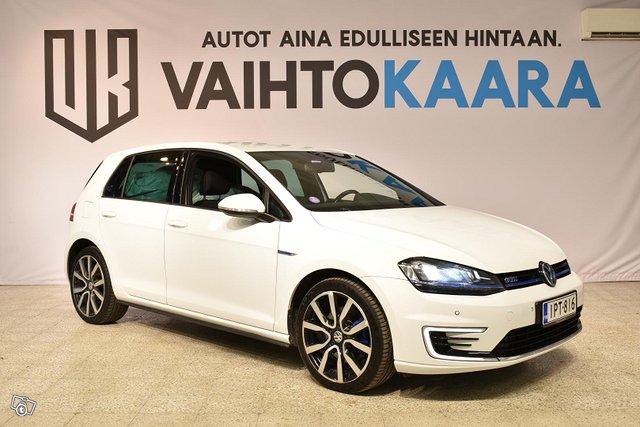 Volkswagen Golf 11