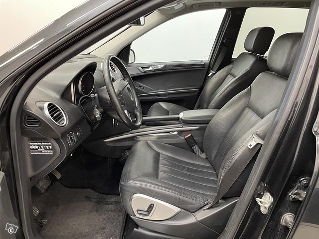 Mercedes-Benz ML 9