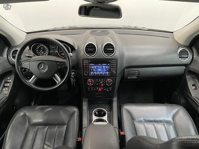 Mercedes-Benz ML 13