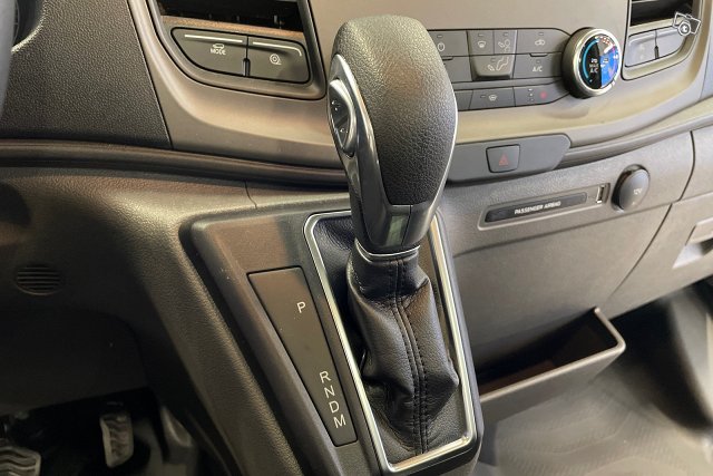 Ford Transit 14