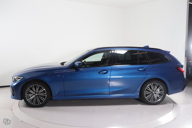 BMW 3-SARJA 8