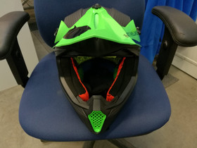 Motocroskypärä (lue ilmoitus ja katso kuvat), Ajoasut, kengät ja kypärät, Mototarvikkeet ja varaosat, Helsinki, Tori.fi Motocroskypärä (lue ilmoitus ja katso kuvat), Ajoasut, kengät ja kypärät, Mototarvikkeet ja varaosat, Helsinki, Tori.fi