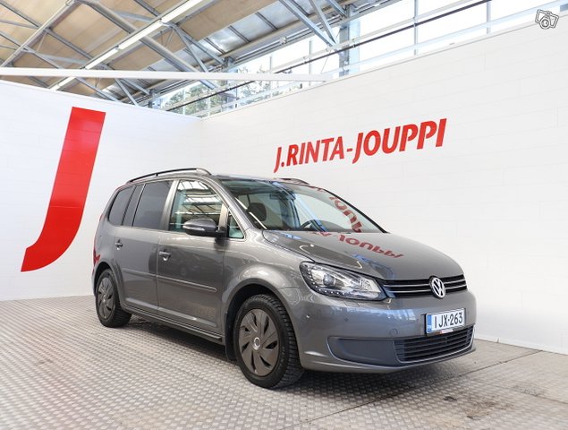Volkswagen Touran 1