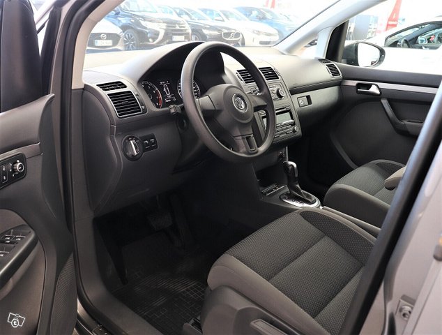 Volkswagen Touran 7