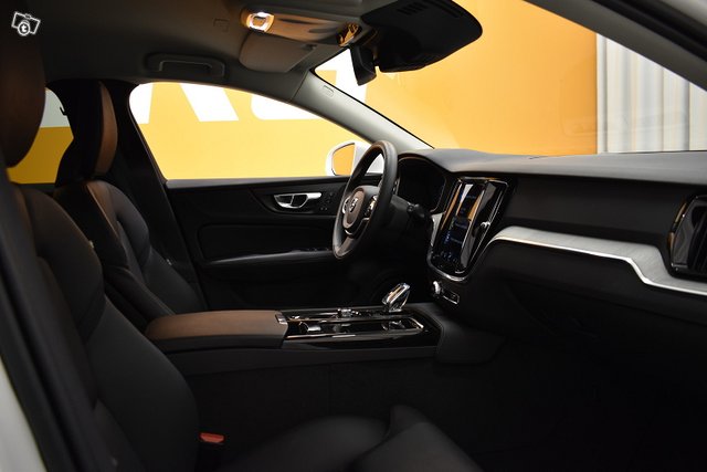 Volvo V60 12