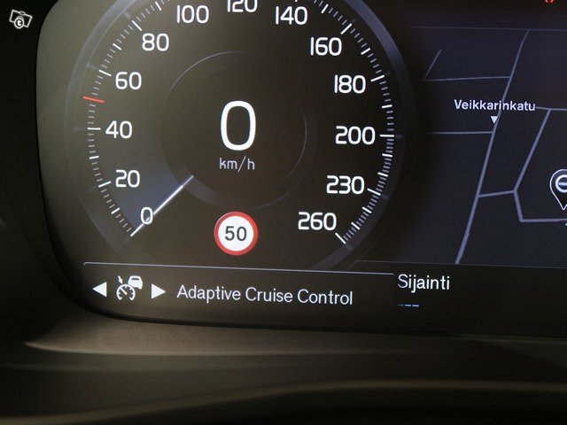 VOLVO XC40 19
