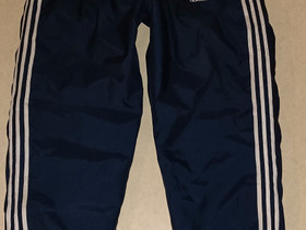 Adidas verkkarit, Vaatteet ja kengät, Vantaa, Tori.fi Adidas verkkarit, Vaatteet ja kengät, Vantaa, Tori.fi