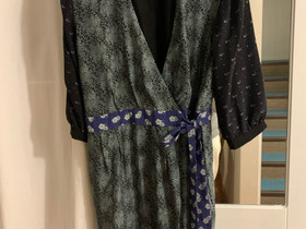Noa noa kietaisumekko, Vaatteet ja kengät, Jyväskylä, Tori.fi Noa noa kietaisumekko, Vaatteet ja kengät, Jyväskylä, Tori.fi