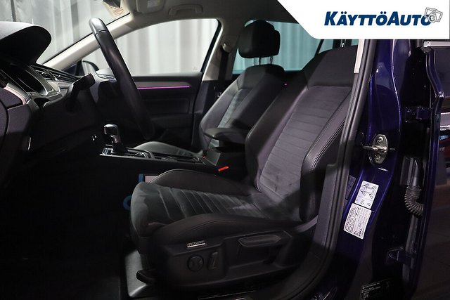 VOLKSWAGEN Passat 13