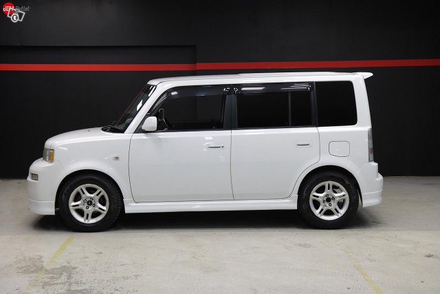 Toyota BB 2