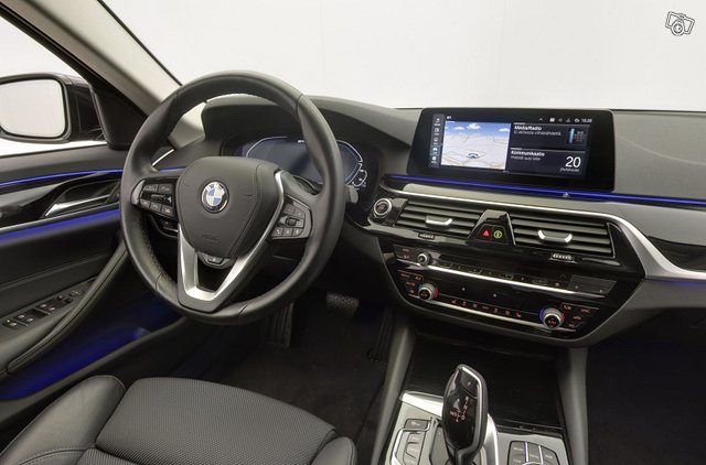 BMW 530 24