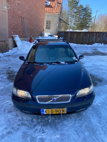 Volvo V70 2