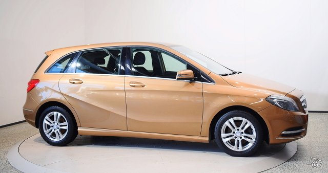 Mercedes-Benz B 4