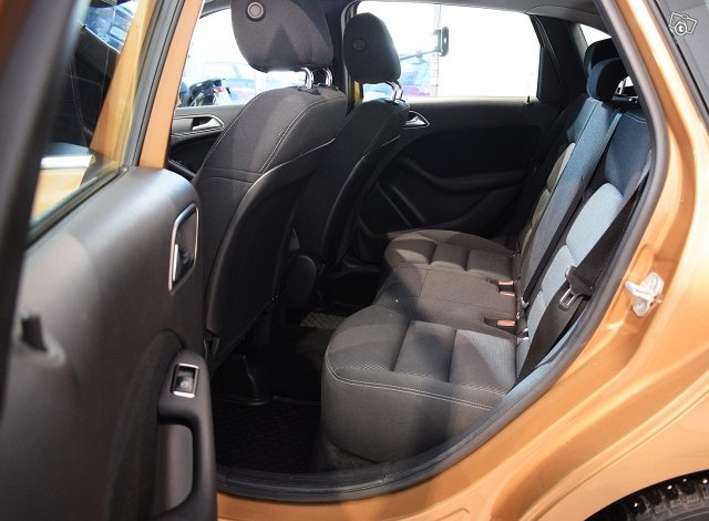 Mercedes-Benz B 11