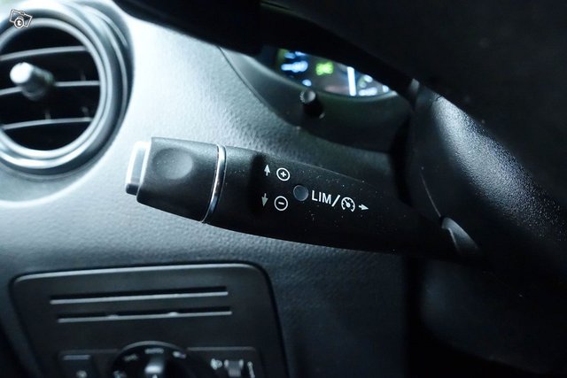 Mercedes-Benz Vito 18