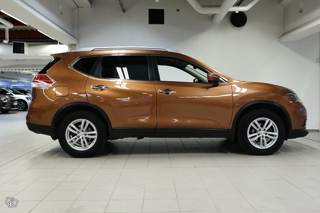 Nissan X-Trail 6