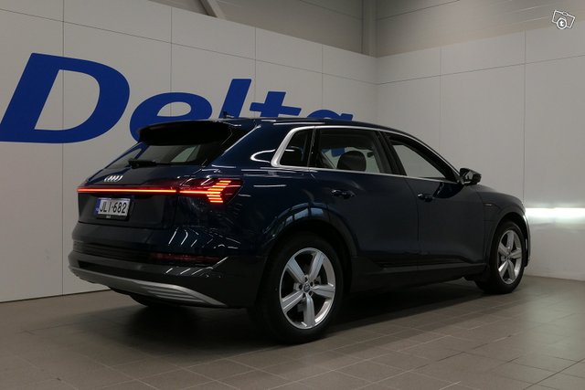 Audi E-tron 5