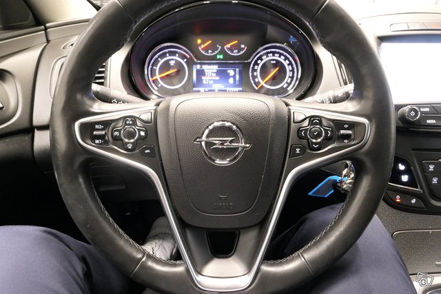 Opel Insignia 13