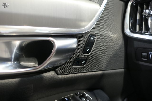 Volvo S90 19