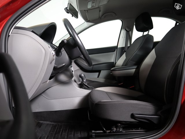 Skoda RAPID 11