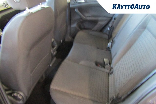 Volkswagen T-Cross 8