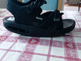 Ryn walking shoes, Juoksu ja lenkkeily, Urheilu ja ulkoilu, Kotka, Tori.fi Ryn walking shoes, Juoksu ja lenkkeily, Urheilu ja ulkoilu, Kotka, Tori.fi
