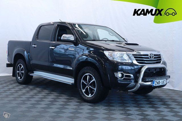 Toyota Hilux 2