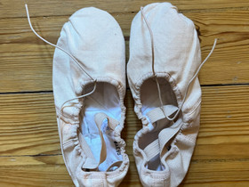 Pehmeät So Danca -merkin balettitossut, Muu urheilu ja ulkoilu, Urheilu ja ulkoilu, Helsinki, Tori.fi Pehmeät So Danca -merkin balettitossut, Muu urheilu ja ulkoilu, Urheilu ja ulkoilu, Helsinki, Tori.fi