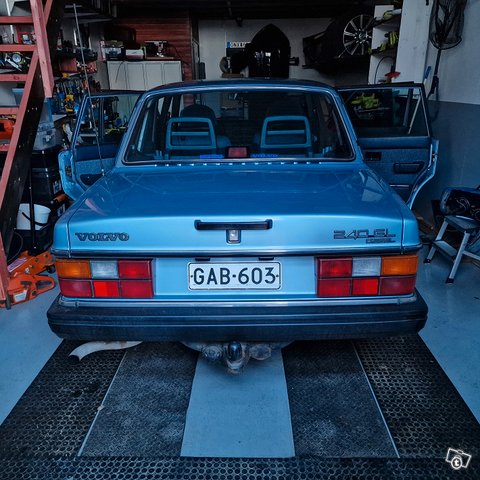Volvo 240, kuva 1