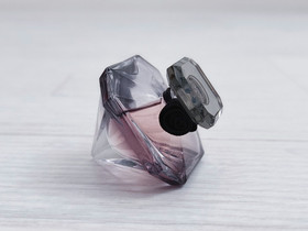 Lancome La Nuit Tresor, Kauneudenhoito ja kosmetiikka, Terveys ja hyvinvointi, Tampere, Tori.fi Lancome La Nuit Tresor, Kauneudenhoito ja kosmetiikka, Terveys ja hyvinvointi, Tampere, Tori.fi