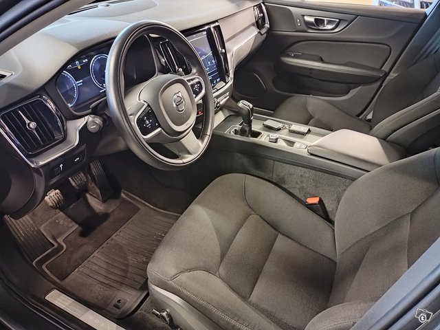 Volvo V60 7