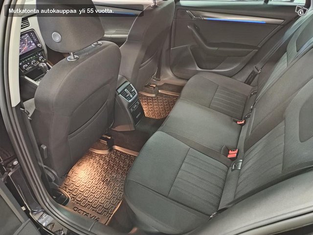 Skoda OCTAVIA 9