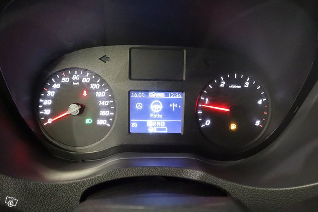 Mercedes-Benz Sprinter 16